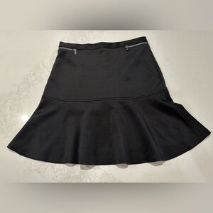 CALVIN KLEIN BLACK SHORT TRUMPET SKIRT WITH SILVER FRONT ZIPPERS